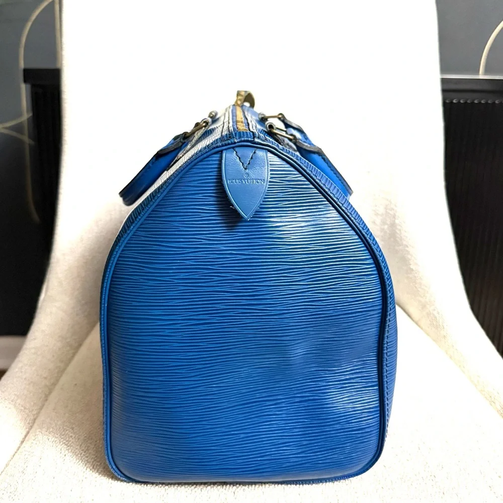 Authentic Louis Vuitton Speedy 35 Epi Leather satchel Bag Toledo blue M42995